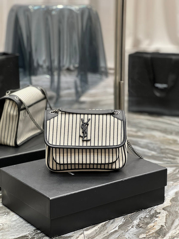 Luxurious Totes - Latest - 8113