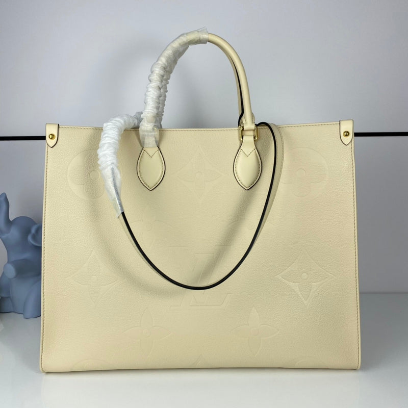 LOV - Luxurious Totes - 2561