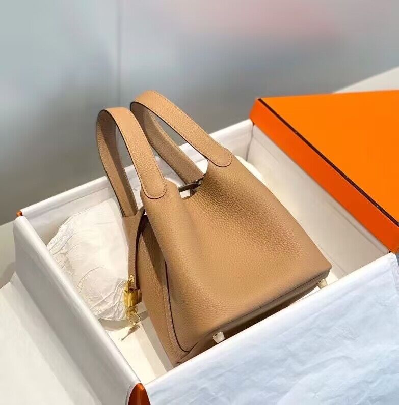HMS - Luxurious Totes - 002