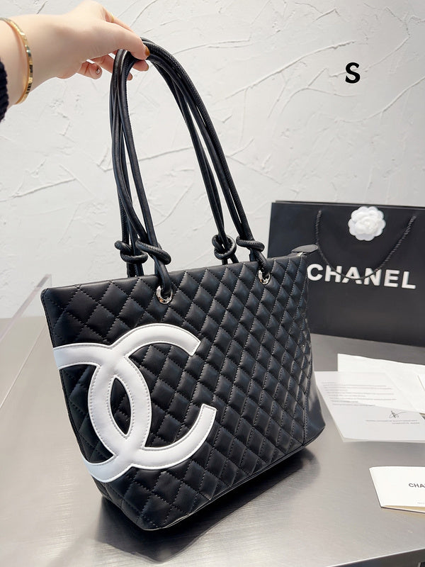 Luxurious Totes - CNL3 Bags - 428