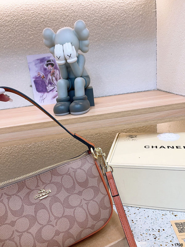 Luxurious Totes - CCH2 Bags - 024