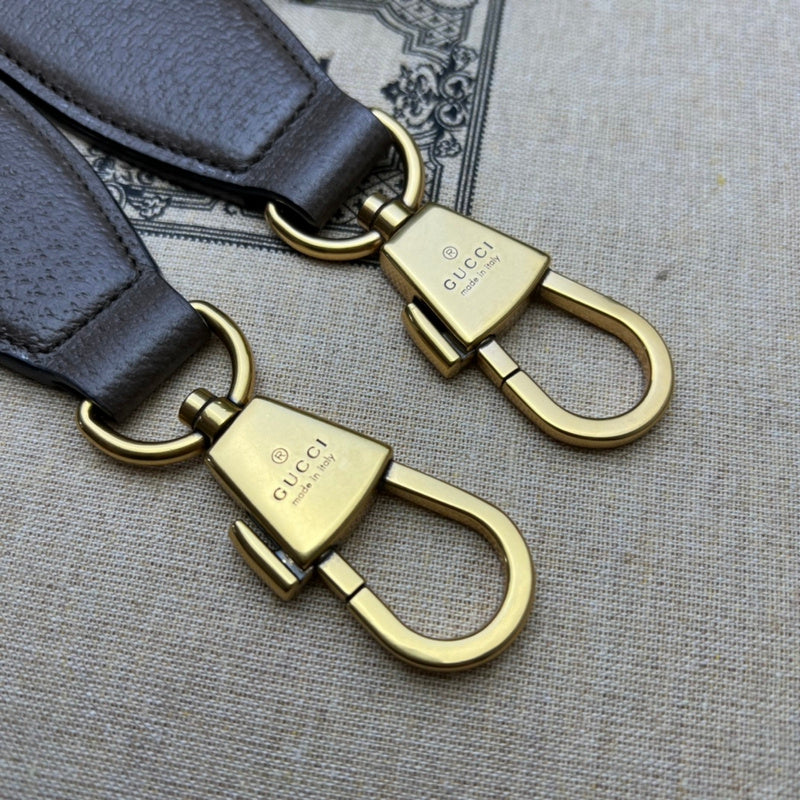 GUI - Luxurious Totes - 399