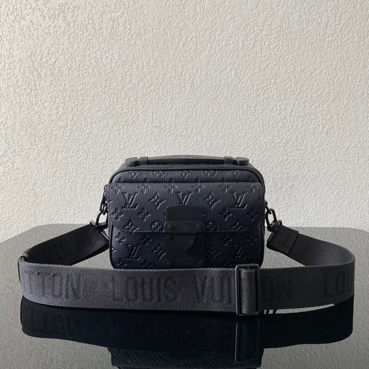 LOV - Luxurious Totes - 2233