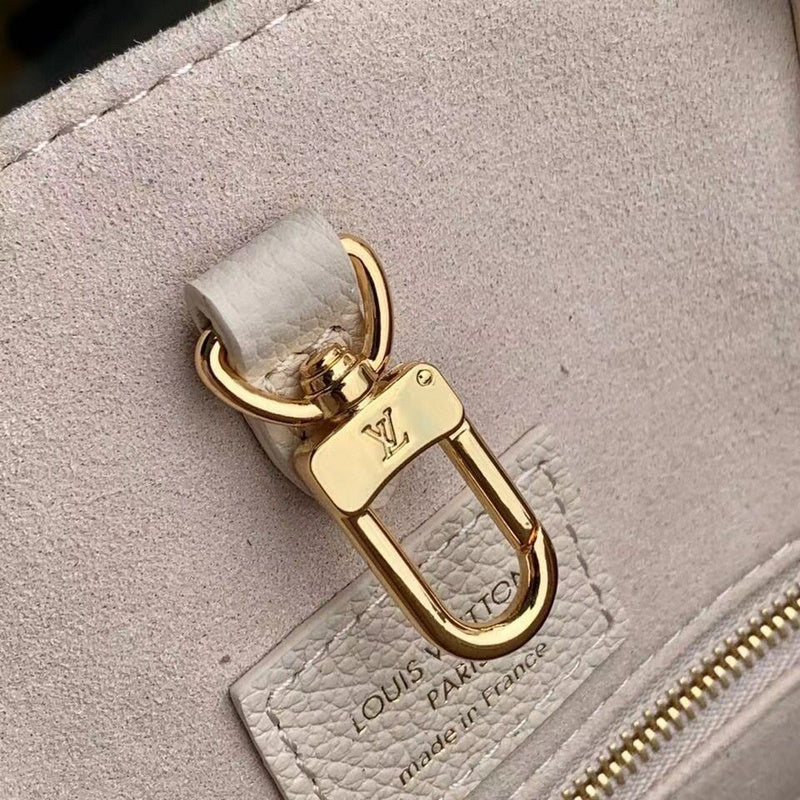LOV - Luxurious Totes - 1469