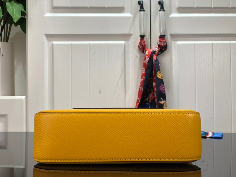 LOV - Luxurious Totes - 2108