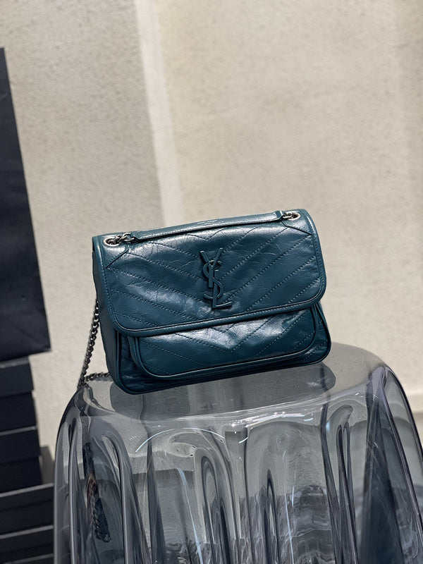 Luxurious Totes - Latest - 8731