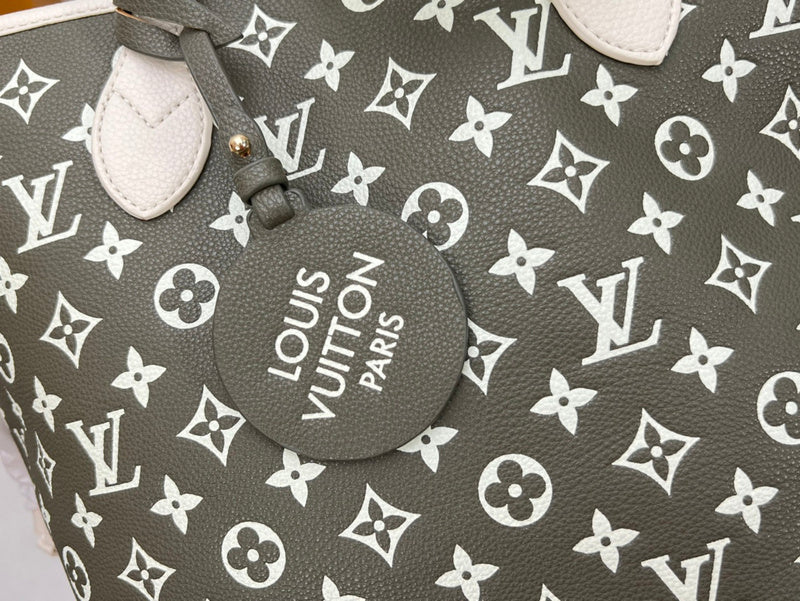 LOV - Luxurious Totes - 1430