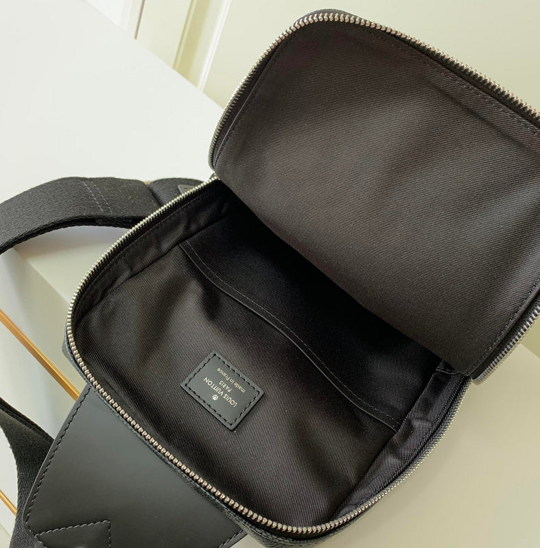 LOV - Luxurious Totes - 1724