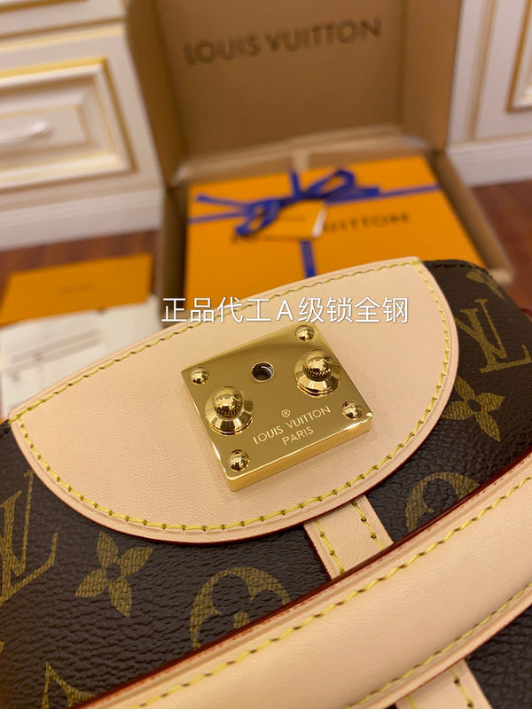 LOV - Luxurious Totes - 2411