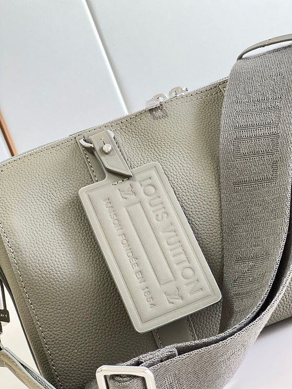 LOV - Luxurious Totes - 988