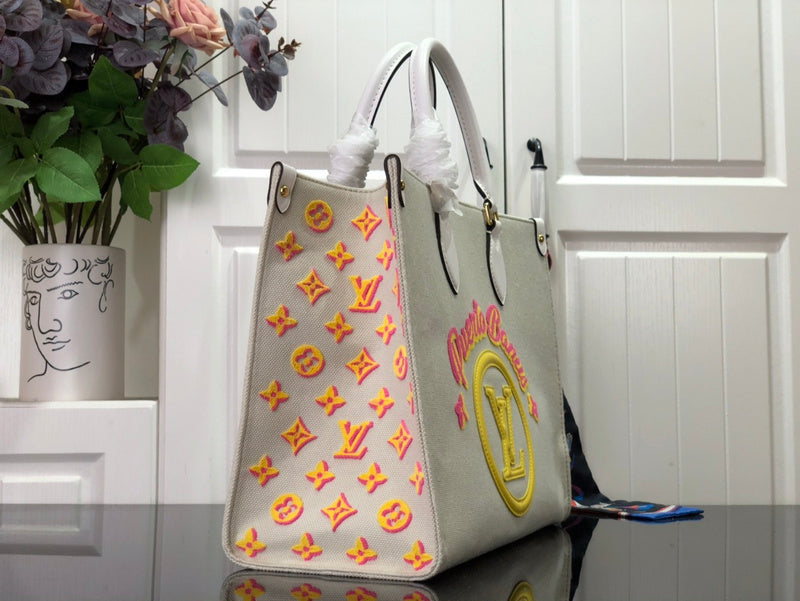 LOV - Luxurious Totes - 1358