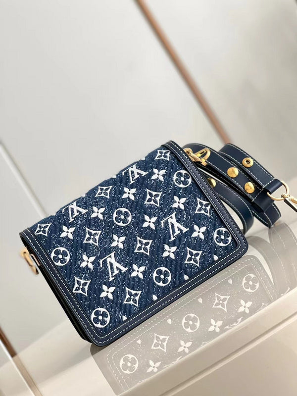LOV - Luxurious Totes - 1354