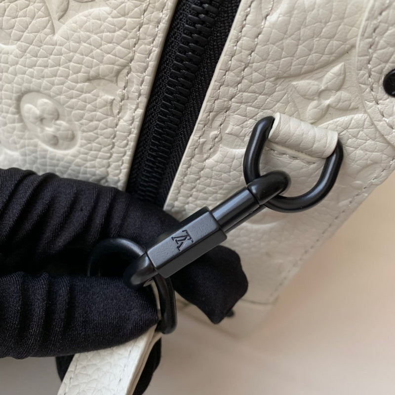 LOV - Luxurious Totes - 2675