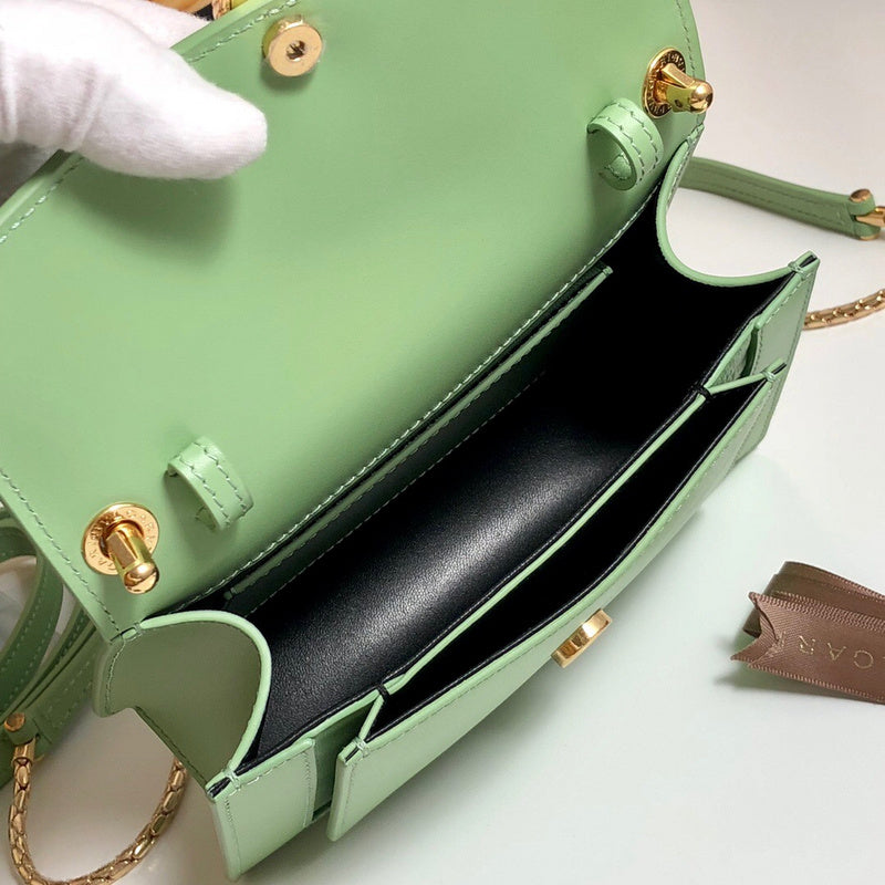 Luxurious Totes - Latest - 4900