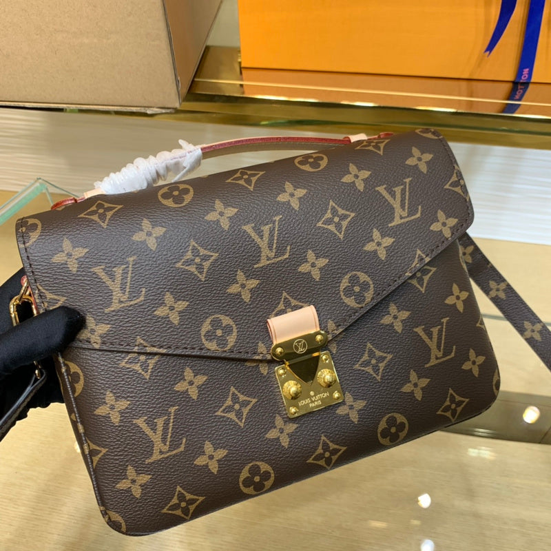 LOV - Luxurious Totes - 1521