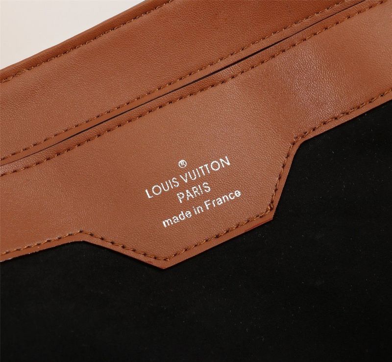 LOV - Luxurious Totes - 374