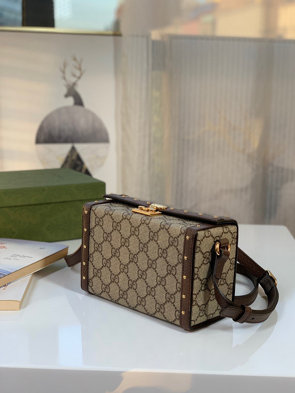 GUI - Luxurious Totes - 149