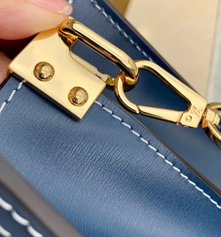 LOV - Luxurious Totes - 1651
