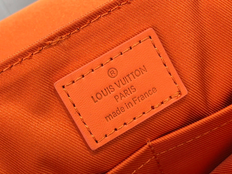 LOV - Luxurious Totes - 1815