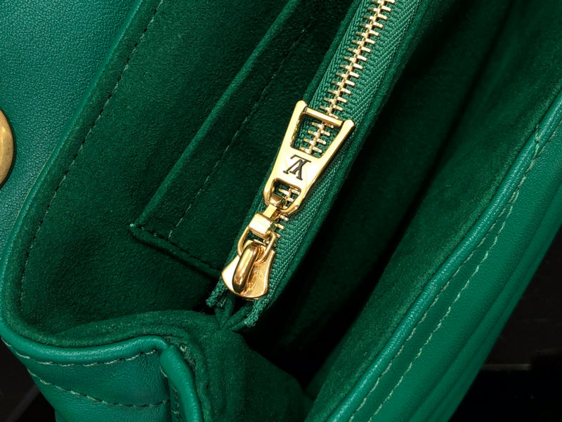 LOV - Luxurious Totes - 2336