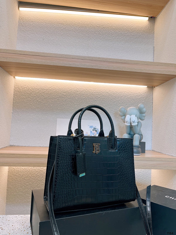 Luxurious Totes - BBR2 Bags - 013