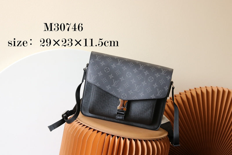 LOV - Luxurious Totes - 2047