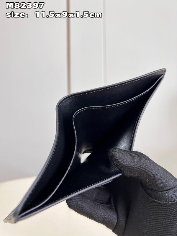 LOV - Luxurious Totes - 058