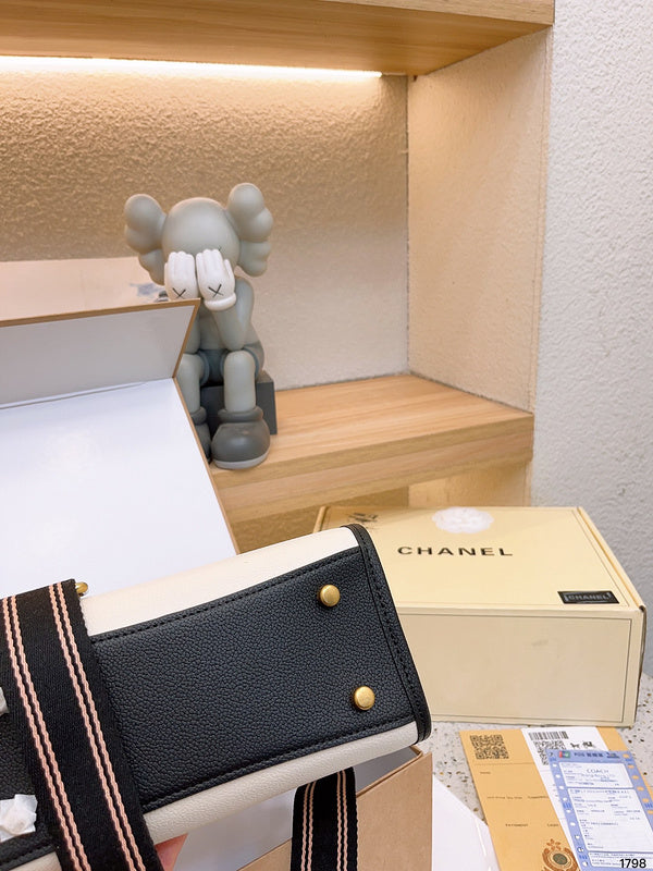 Luxurious Totes - CCH2 Bags - 010