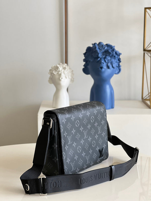 LOV - Luxurious Totes - 1205