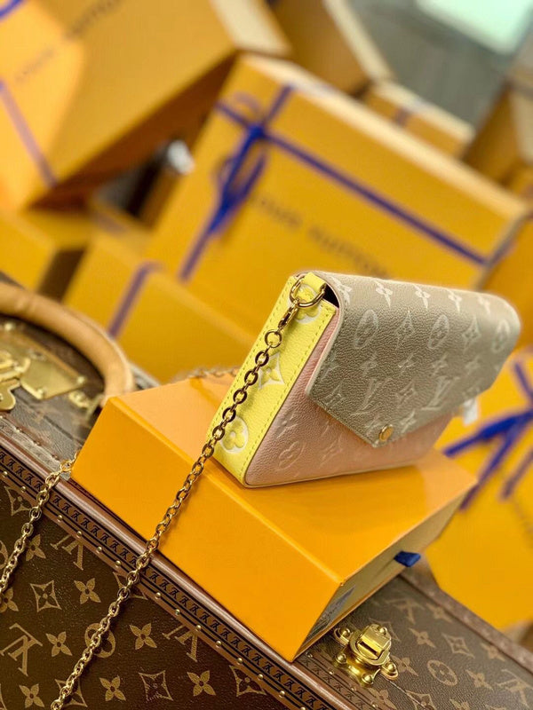 LOV - Luxurious Totes - 1746