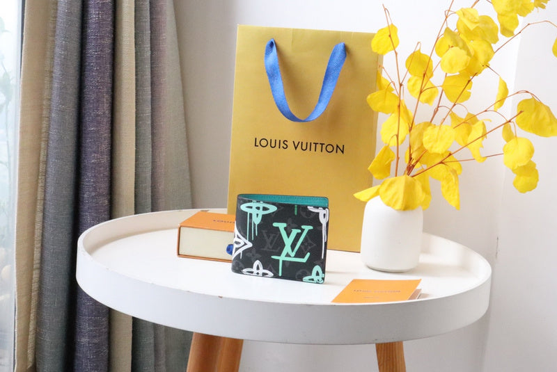 LOV - Luxurious Totes - 859