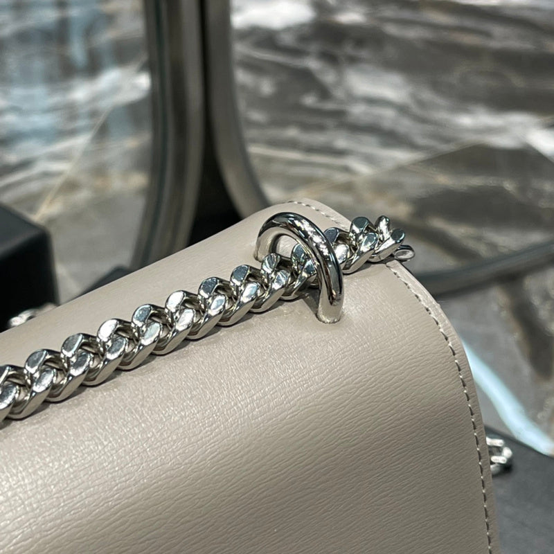 Luxurious Totes - Latest - 8540