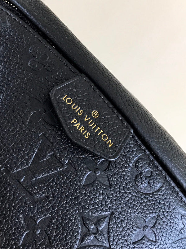 LOV - Luxurious Totes - 2442