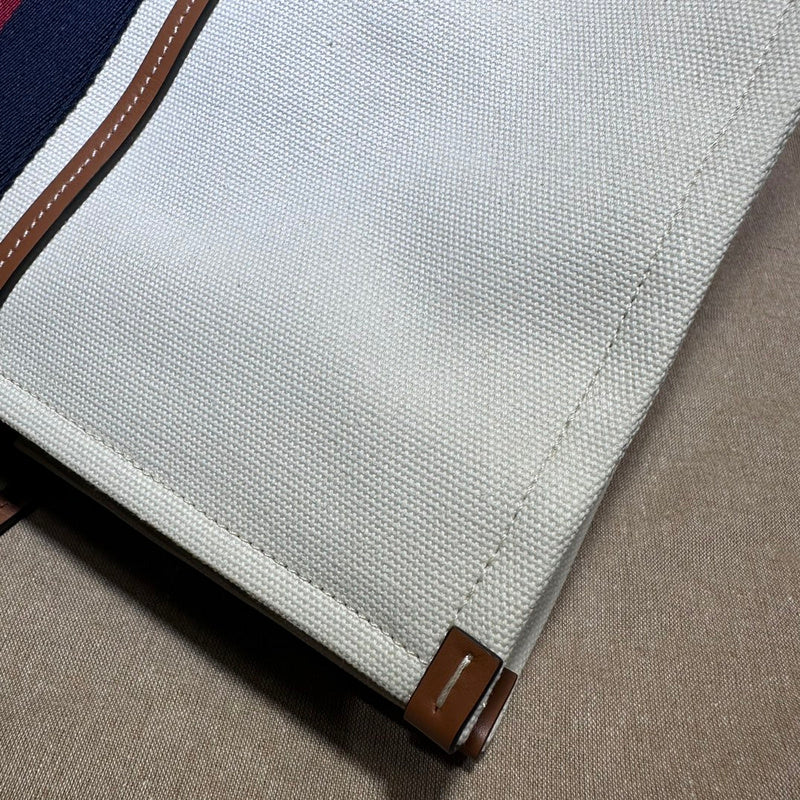 GUI - Luxurious Totes - 091