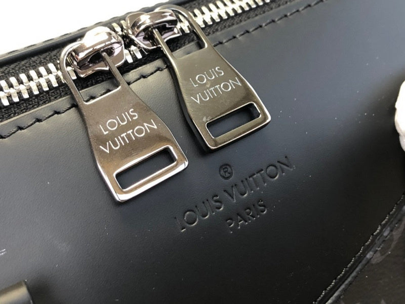 LOV - Luxurious Totes - 2295