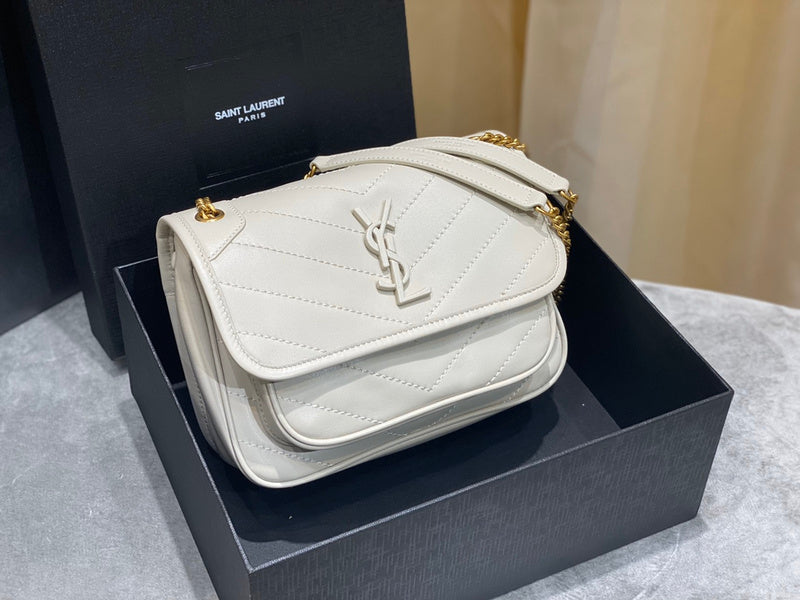 Luxurious Totes - Latest - 8281