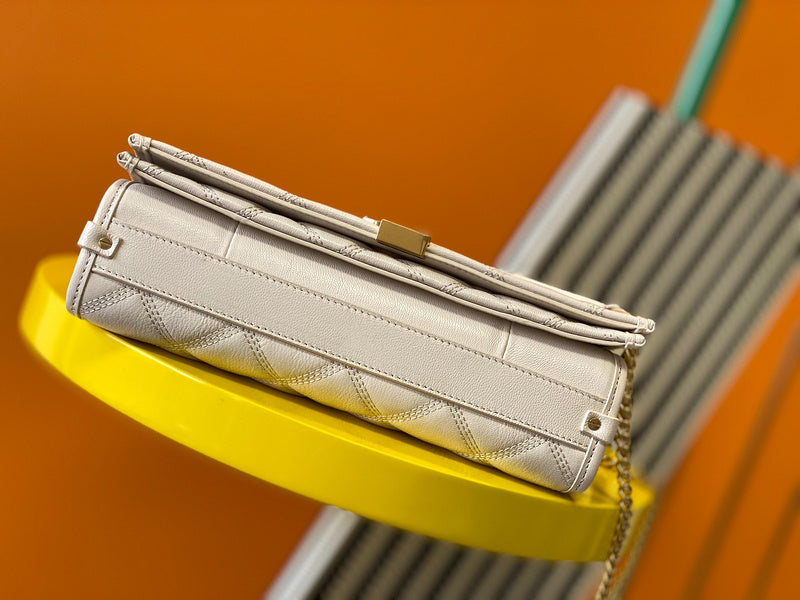 Luxurious Totes - Latest - 8619