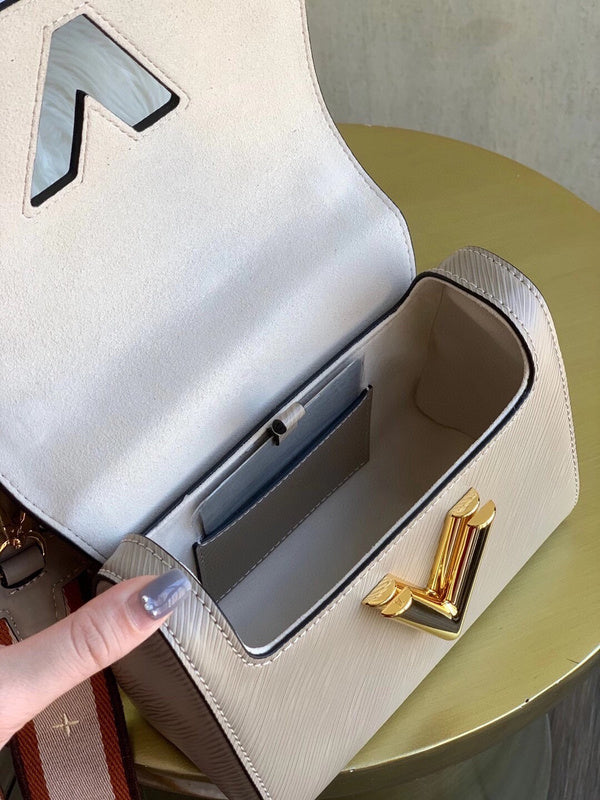 LOV - Luxurious Totes - 731