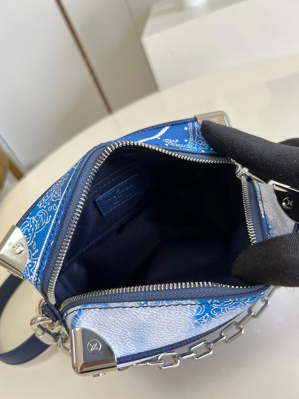 LOV - Luxurious Totes - 1548