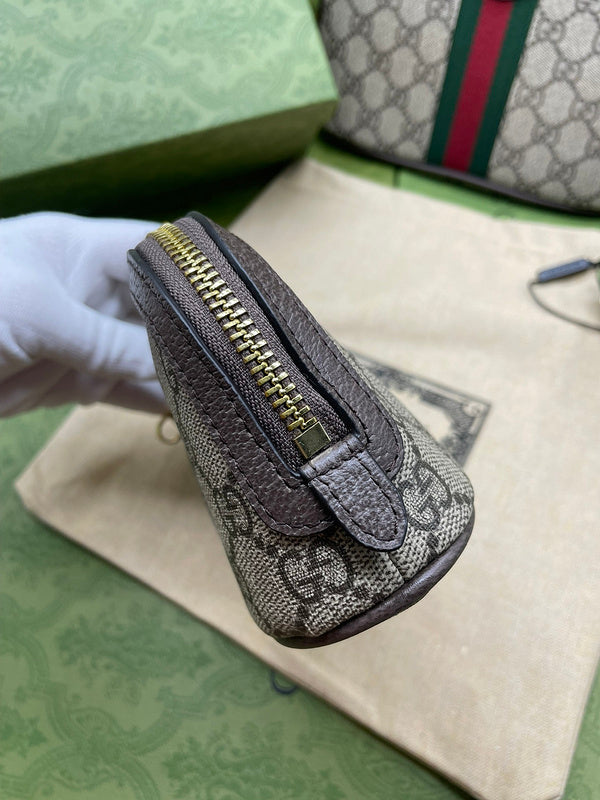 GUI - Luxurious Totes - 880