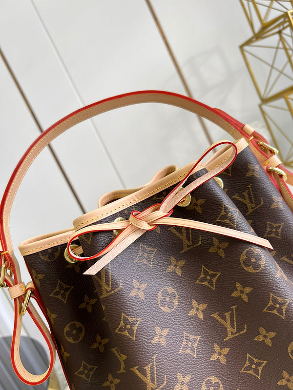LOV - Luxurious Totes - 2007