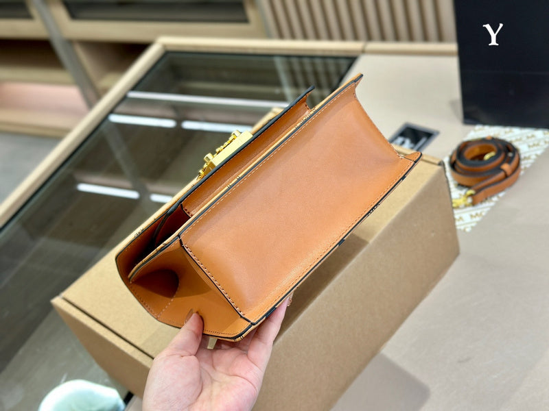 Luxurious Totes - CMM Bags - 004