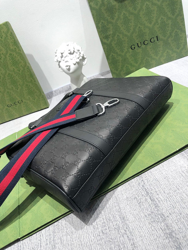 GUI - Luxurious Totes - 840