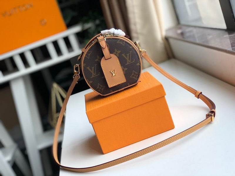 LOV - Luxurious Totes - 2687