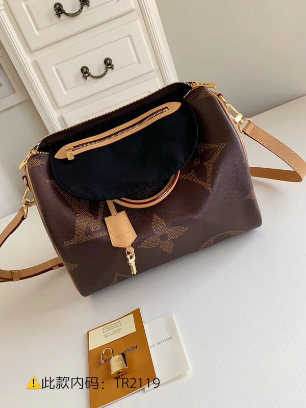 Luxurious Totes - Latest - 9705