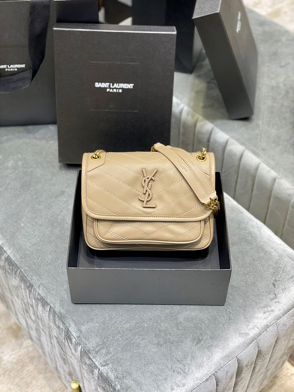 Luxurious Totes - Latest - 8285