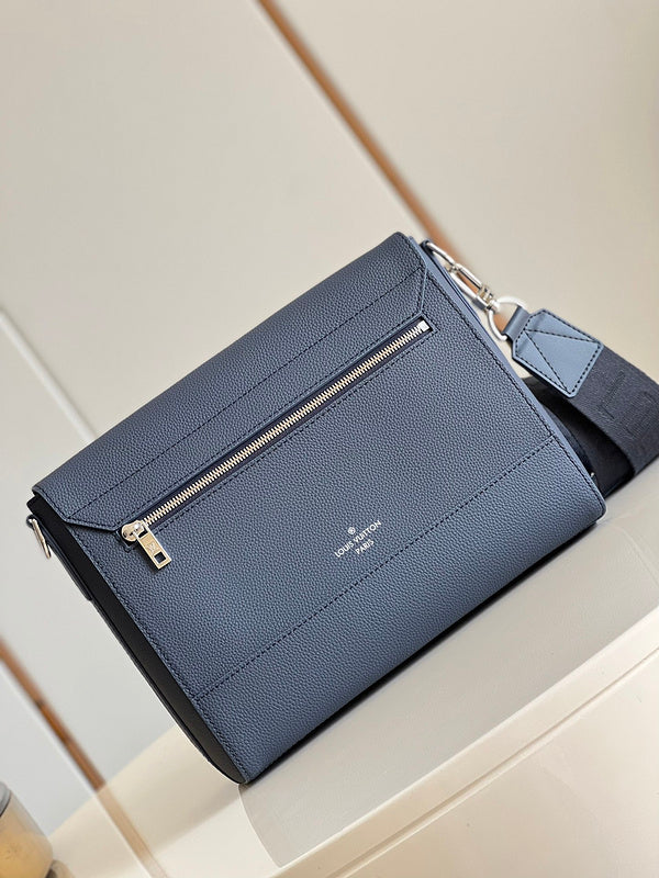 LOV - Luxurious Totes - 984
