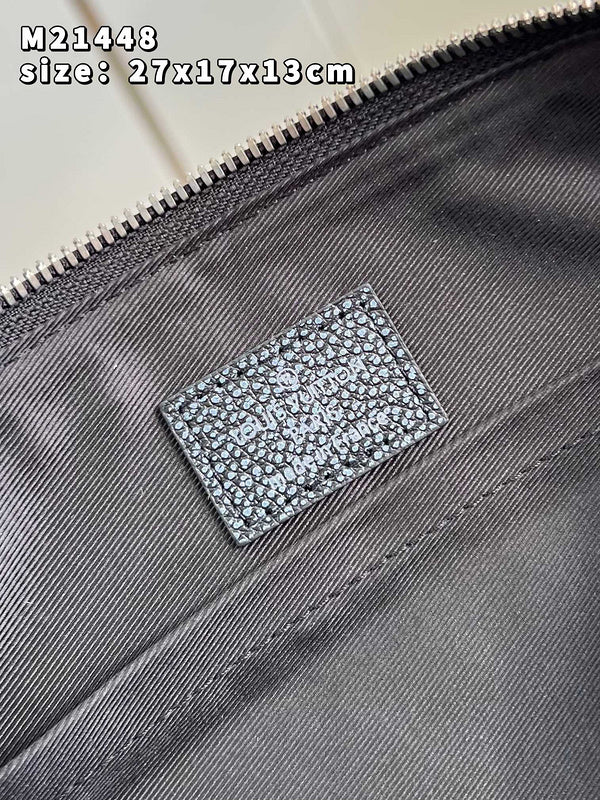 LOV - Luxurious Totes - 908