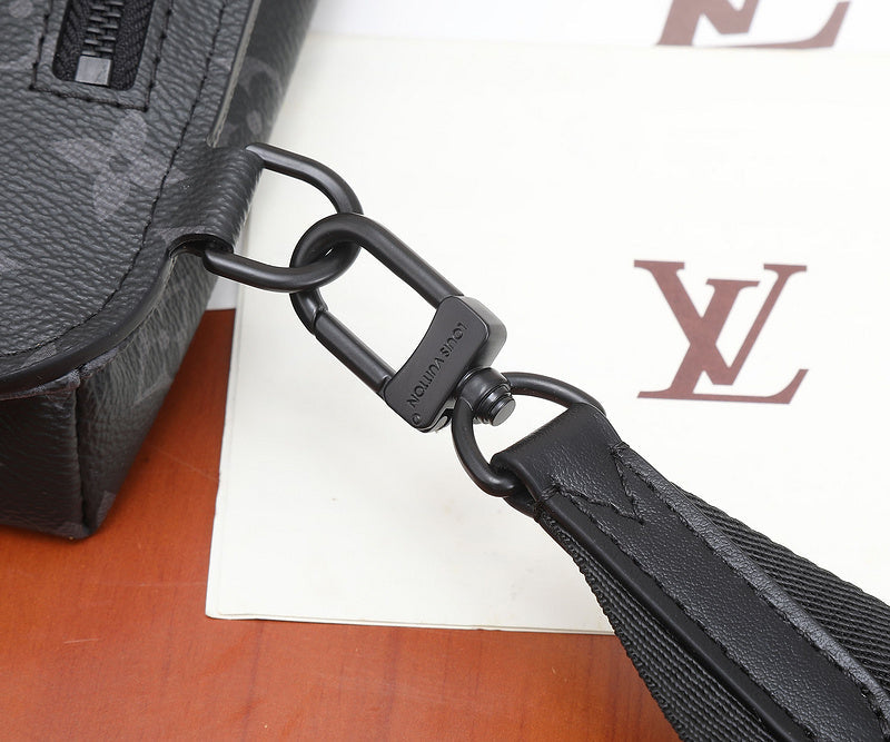 LOV - Luxurious Totes - 1377