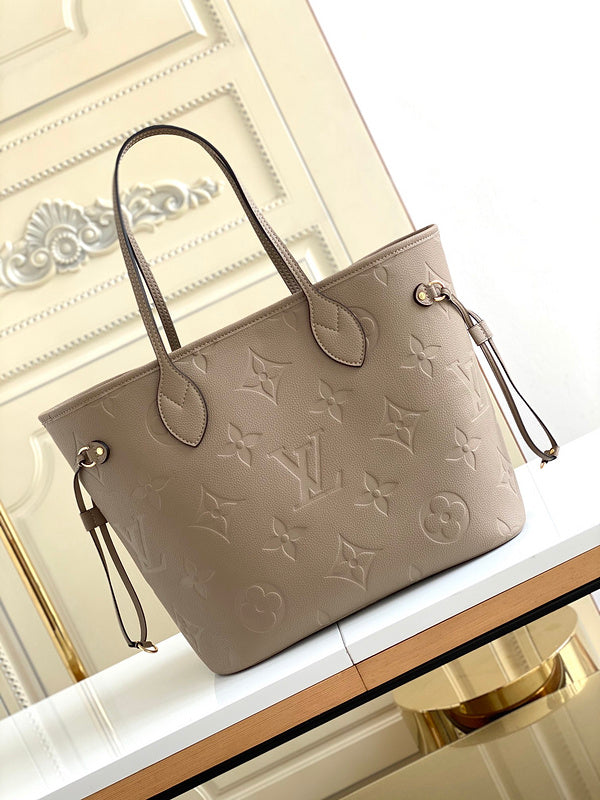 LOV - Luxurious Totes - 1672